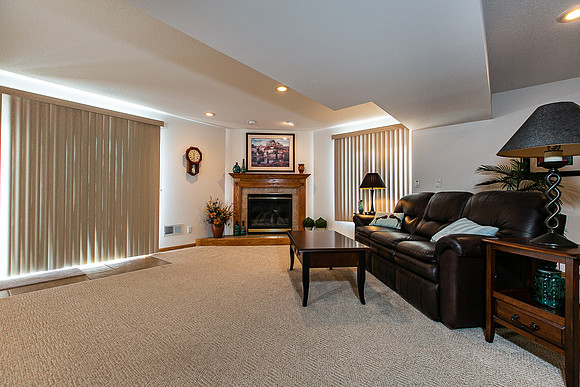 2416 WHEATLAND DR044