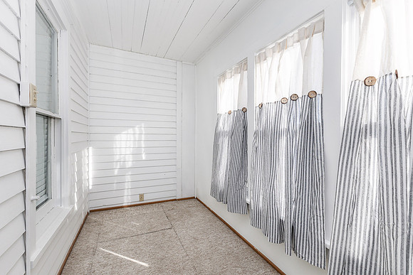 616 ELK ST 020