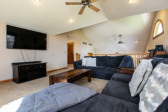 601 7TH AVE SW034