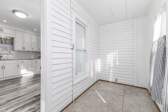 616 ELK ST 021