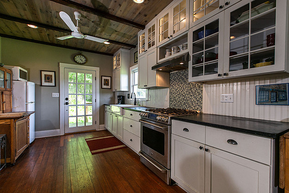502 S APPLE RIVER RD-8