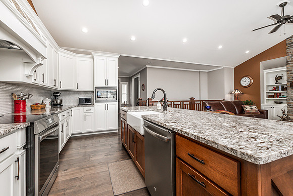 1965 CREEK WOOD DR012