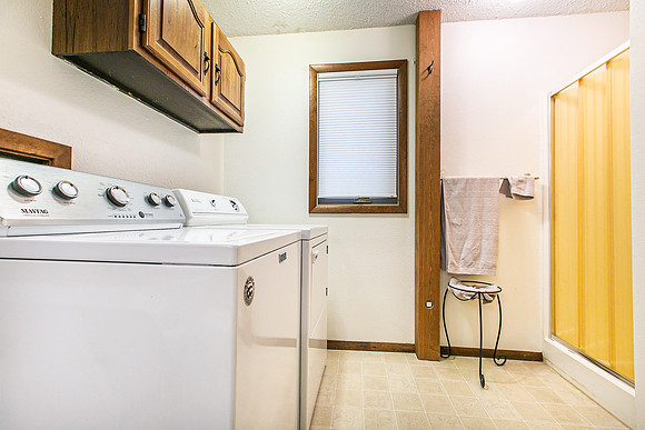 850 KELLY LN038
