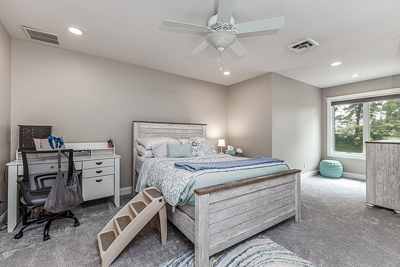 12146 WHISPERING MEADOWS037