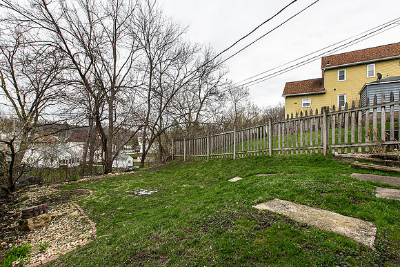 335 KLINGENBERG TERRACE025
