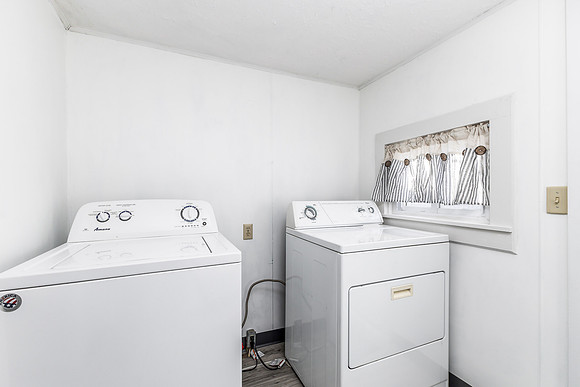 616 ELK ST 019