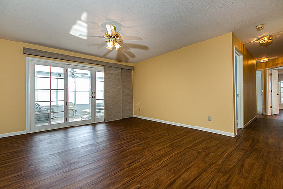 3274 LAKE RIDGE002