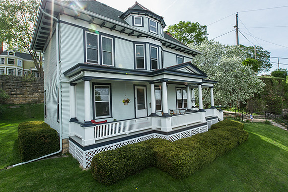 1095 GROVE TERRACE024
