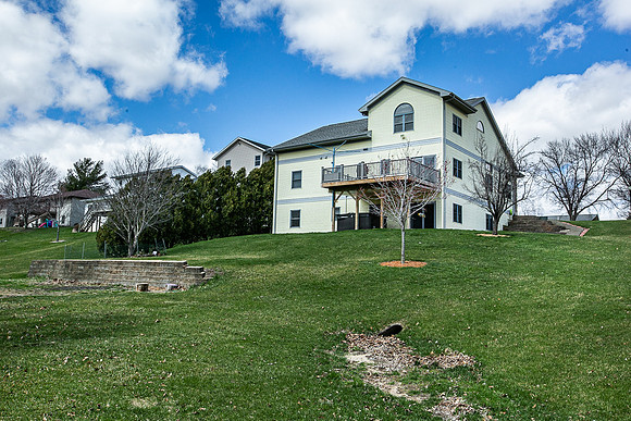 601 7TH AVE SW063