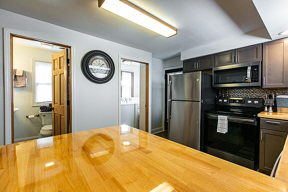 439 SUMMIT015