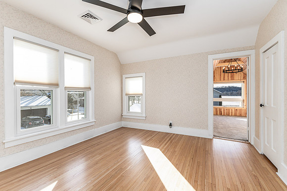 616 ELK ST 025