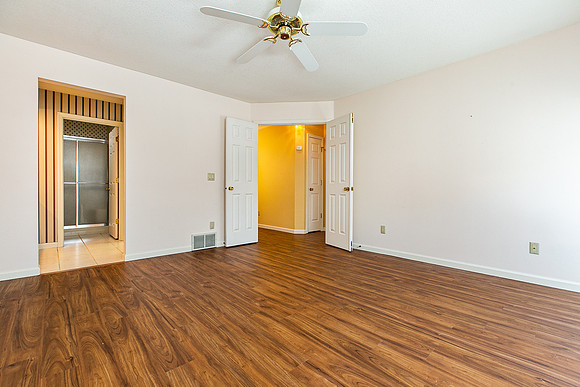 3274 LAKE RIDGE022