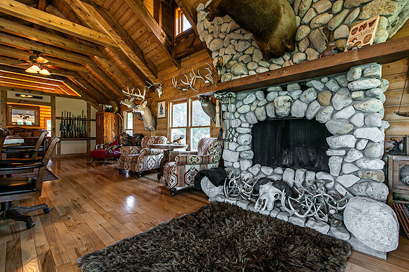 4757 N HAMMER RD024