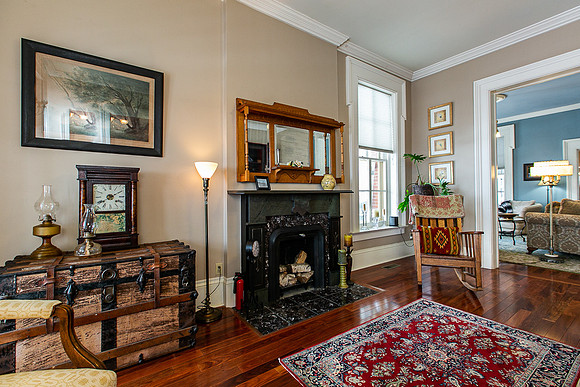 1245 HIGHLAND PL009