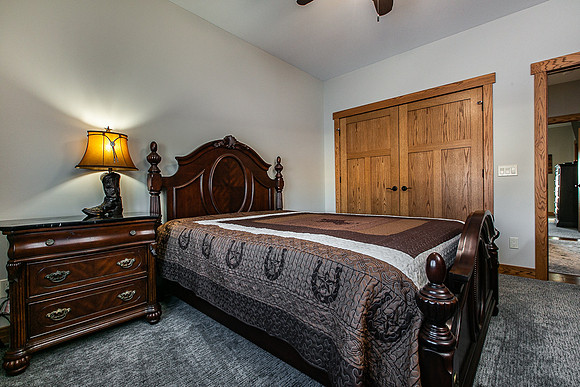 822 7TH ST SW033