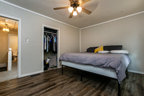 335 KLINGENBERG TERRACE017