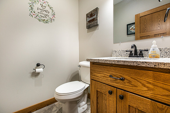 822 7TH ST SW021